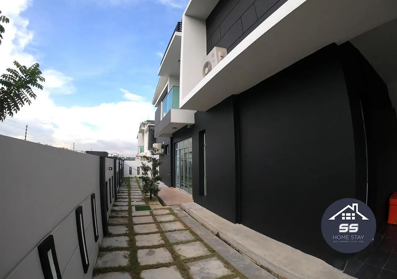 Private Swimming Pool/ Ktv /Bbq /Party Event Villa Johor Bahru